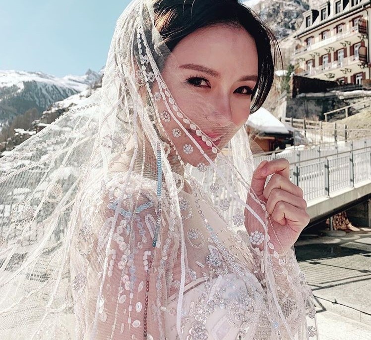 con gai ty phu bo chong anh 1