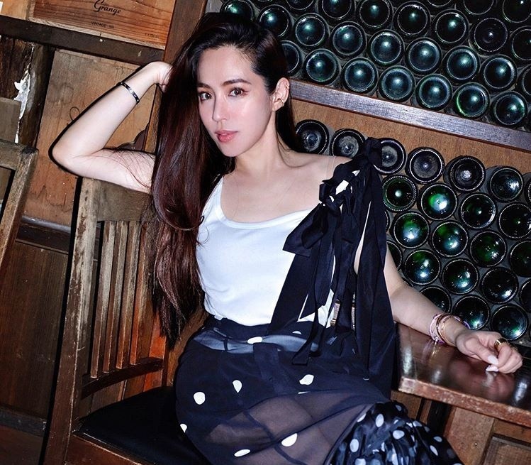 con gai ty phu bo chong anh 5