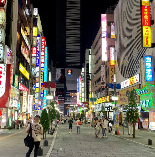 pho den do mua dich anh 3