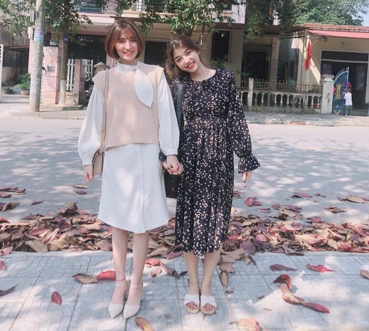 Ban than cung cuoi anh 4