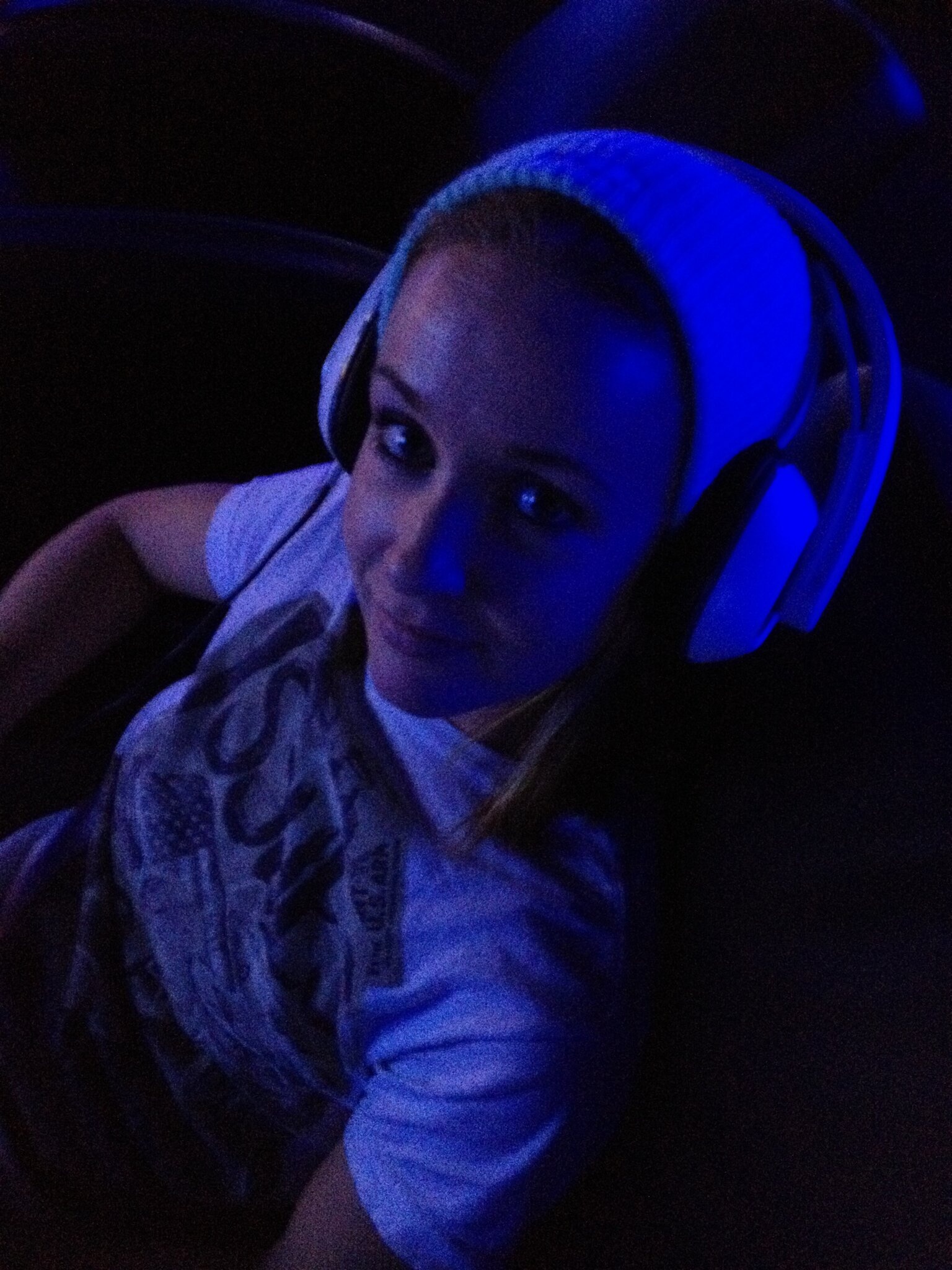 toi pham au dam anh 2