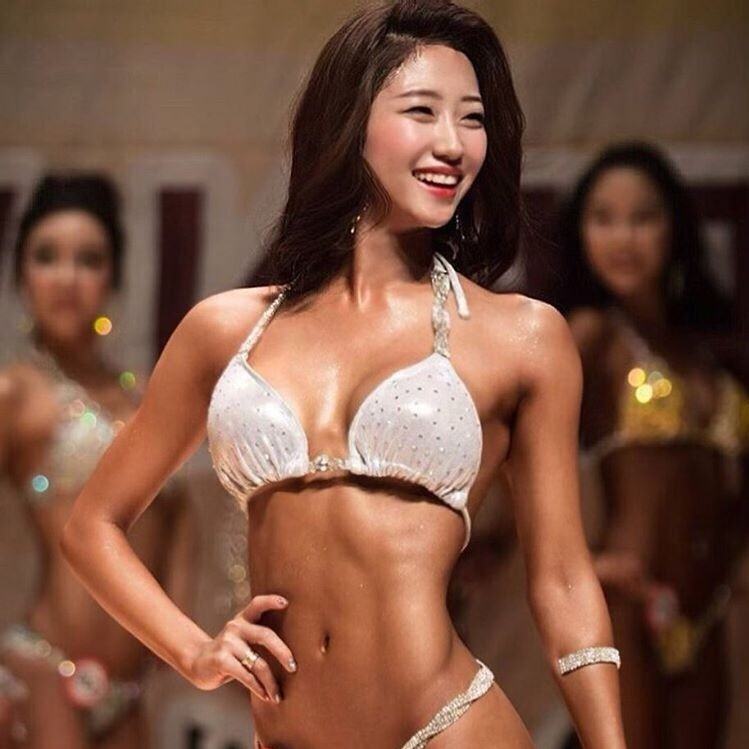 nguoi mau the hinh anh 4