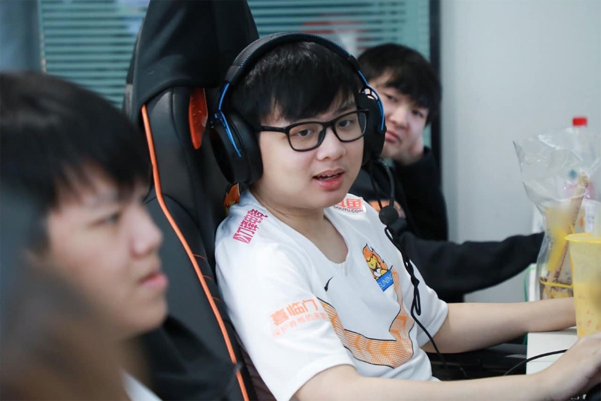 ban gai game thu anh 9