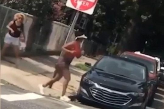 Doi dien muc an 7 nam tu vi tan cong co gai da den hinh anh