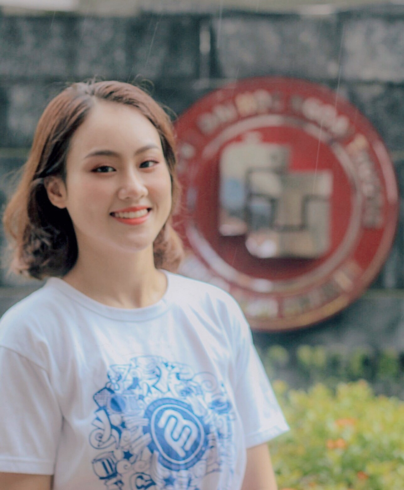 a khoi Ngoai thuong anh 2