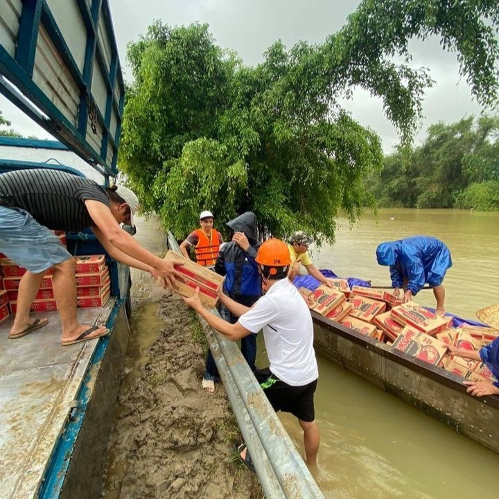 cứu trợ mùa lũ ảnh 4 cuu tro mua lu anh 4
