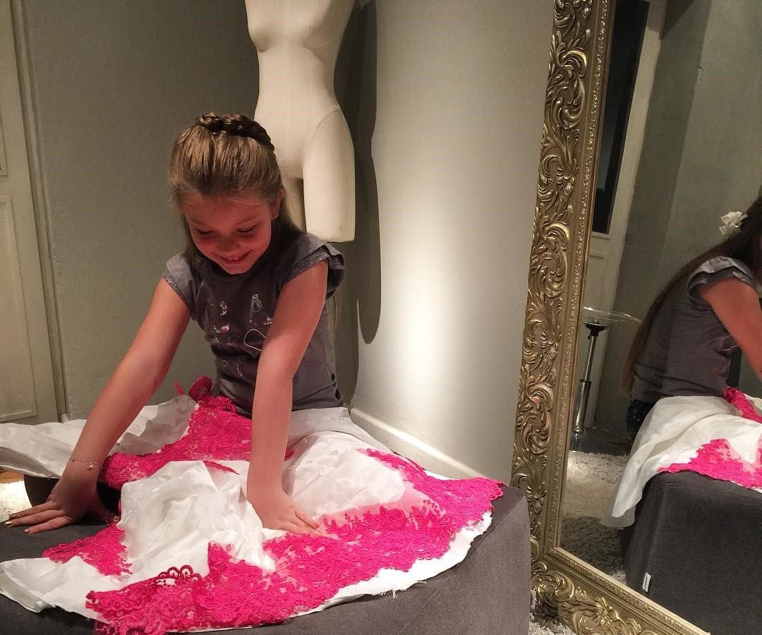 nguoi mau nhi noi tieng anh 9