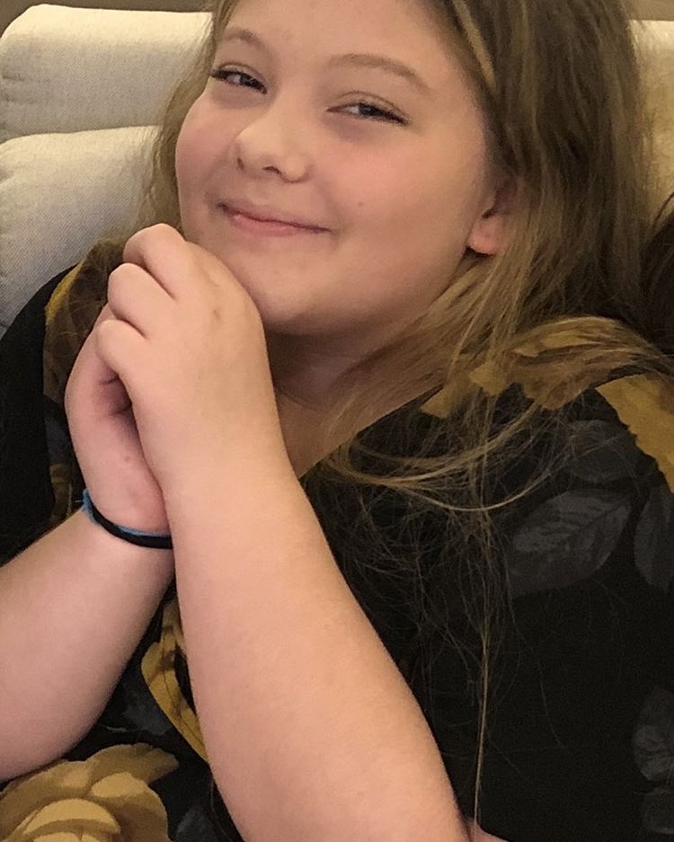 nguoi mau nhi noi tieng anh 10