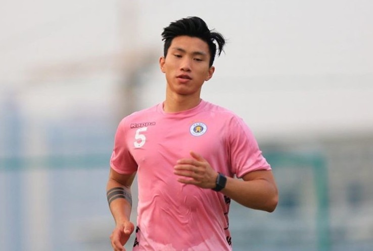 Doan Van Hau xam nam sinh cua cha me len canh tay hinh anh