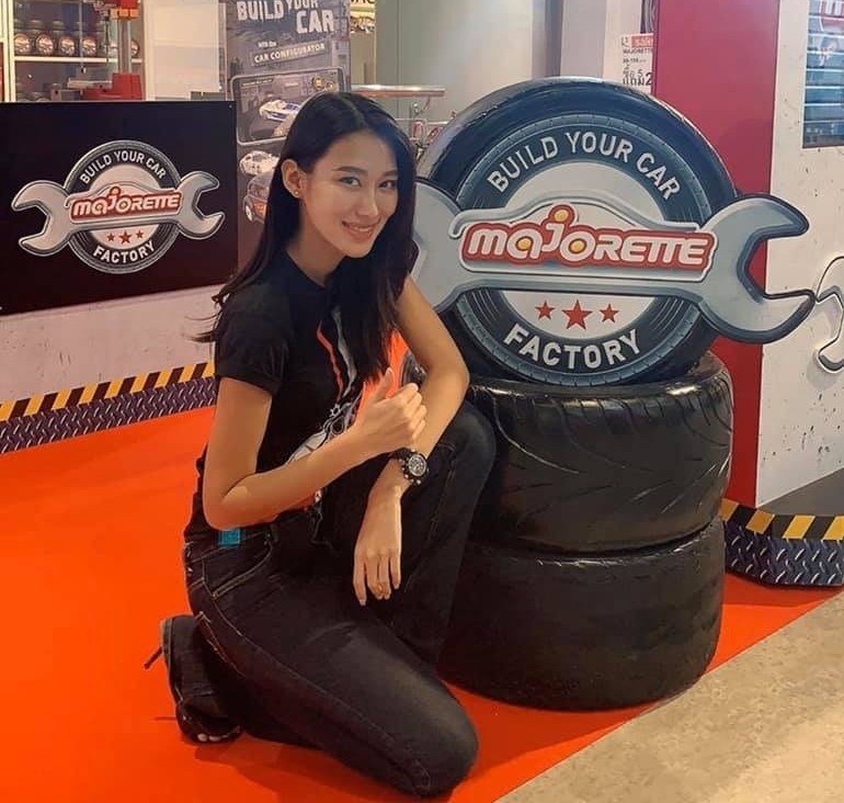 nu tay dua noi tieng Thai Lan anh 9