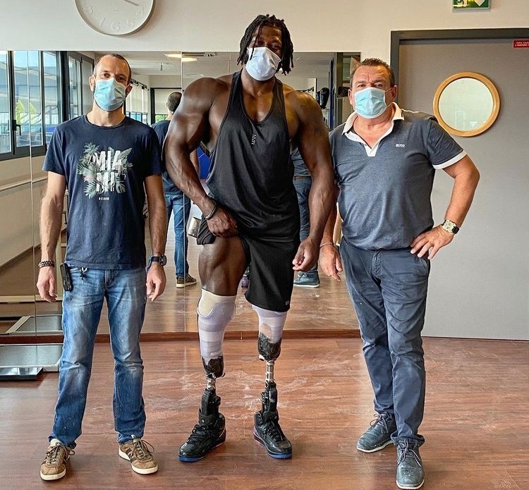 nha vo dich the hinh anh 4