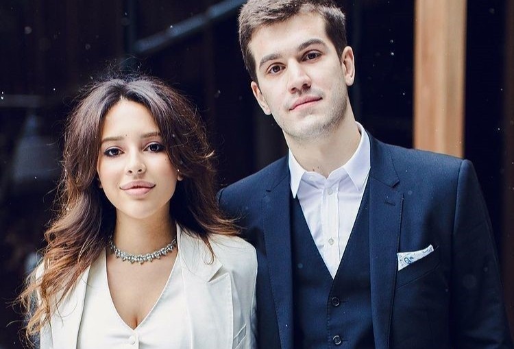 Ai nu ty phu Nga ket hon nam 18 tuoi hinh anh