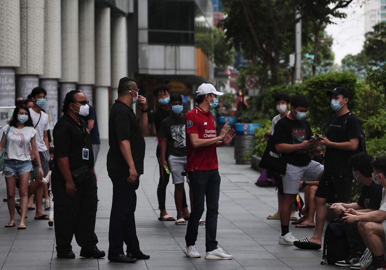 gian cach chong dich anh 2