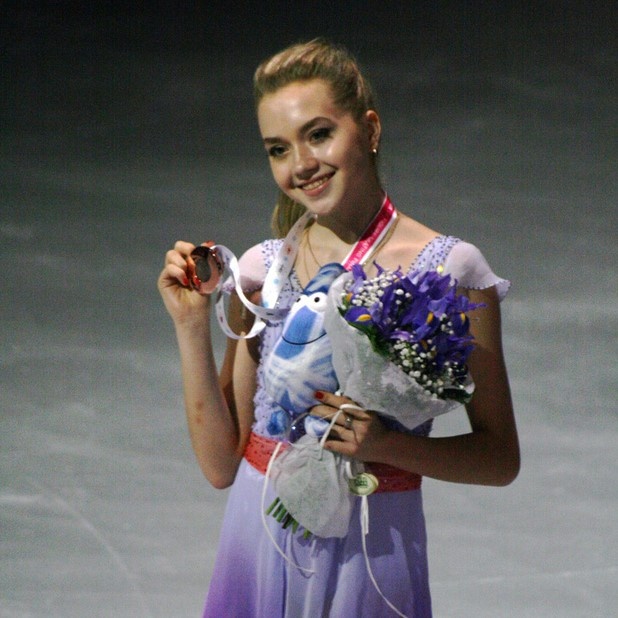 nu than truot bang anh 5