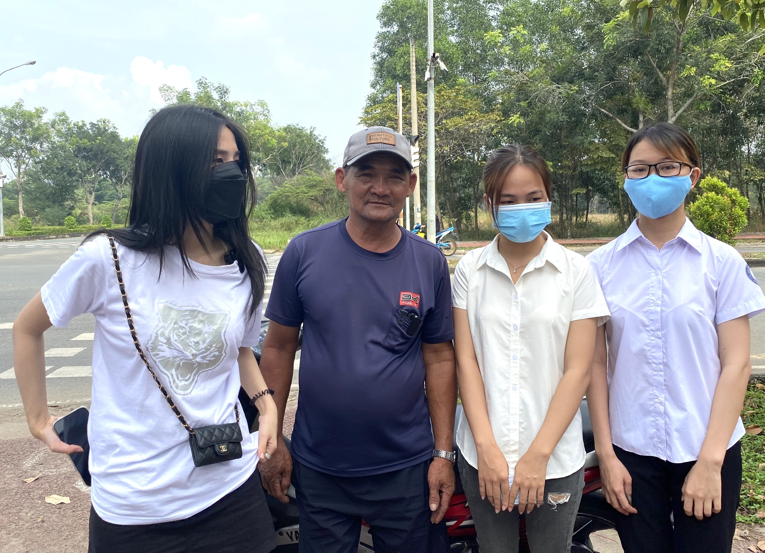 Chú Minh cô đơn ảnh 6 Chu Minh co don anh 6