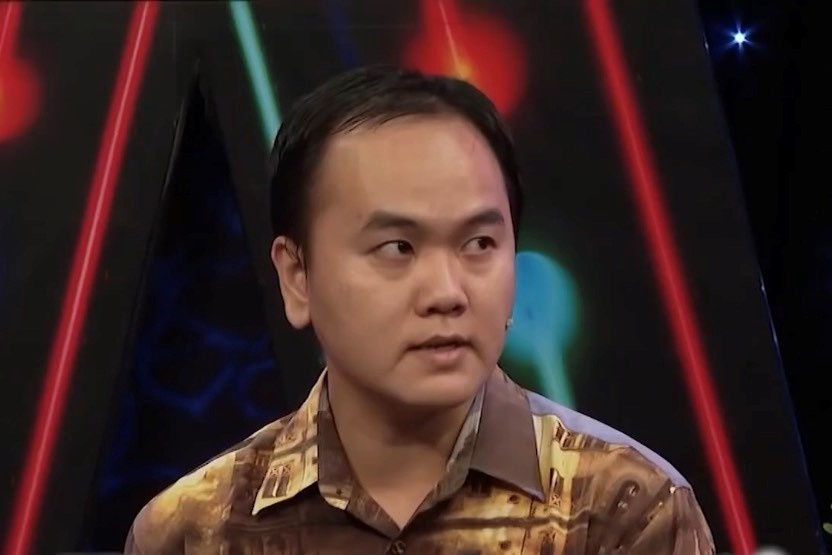 Nam chinh bi nhan xet 'nhu nguoi tren may' o show hen ho hinh anh