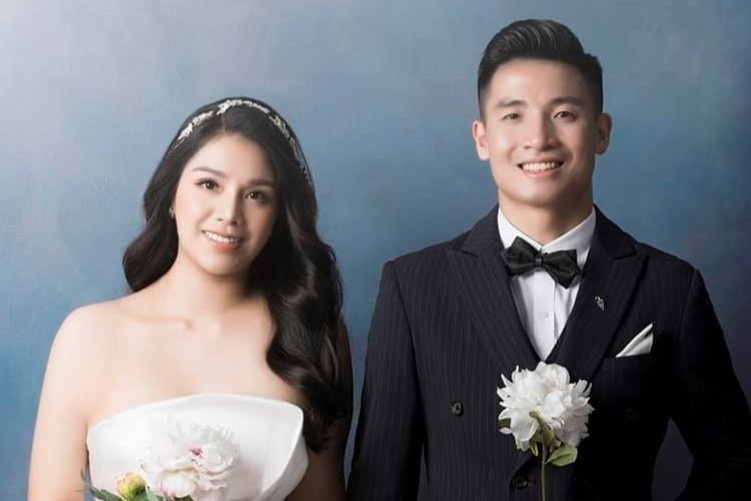 Hanh trinh tu yeu den cuoi cua Bui Tien Dung va vo hinh anh