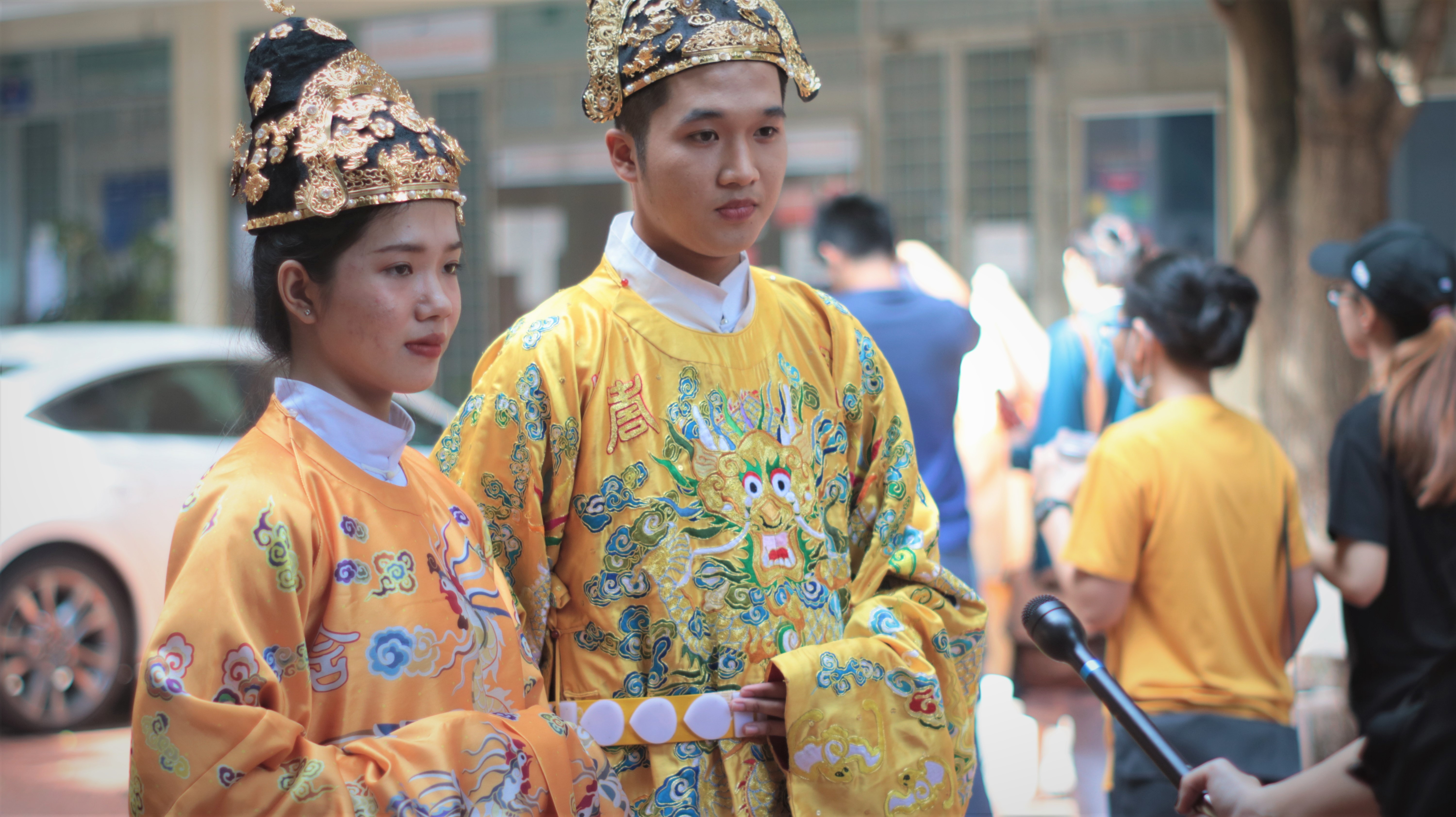 toc xanh vat ao,  co phuc,  trang phuc co truyen,  ton that minh khoi anh 1