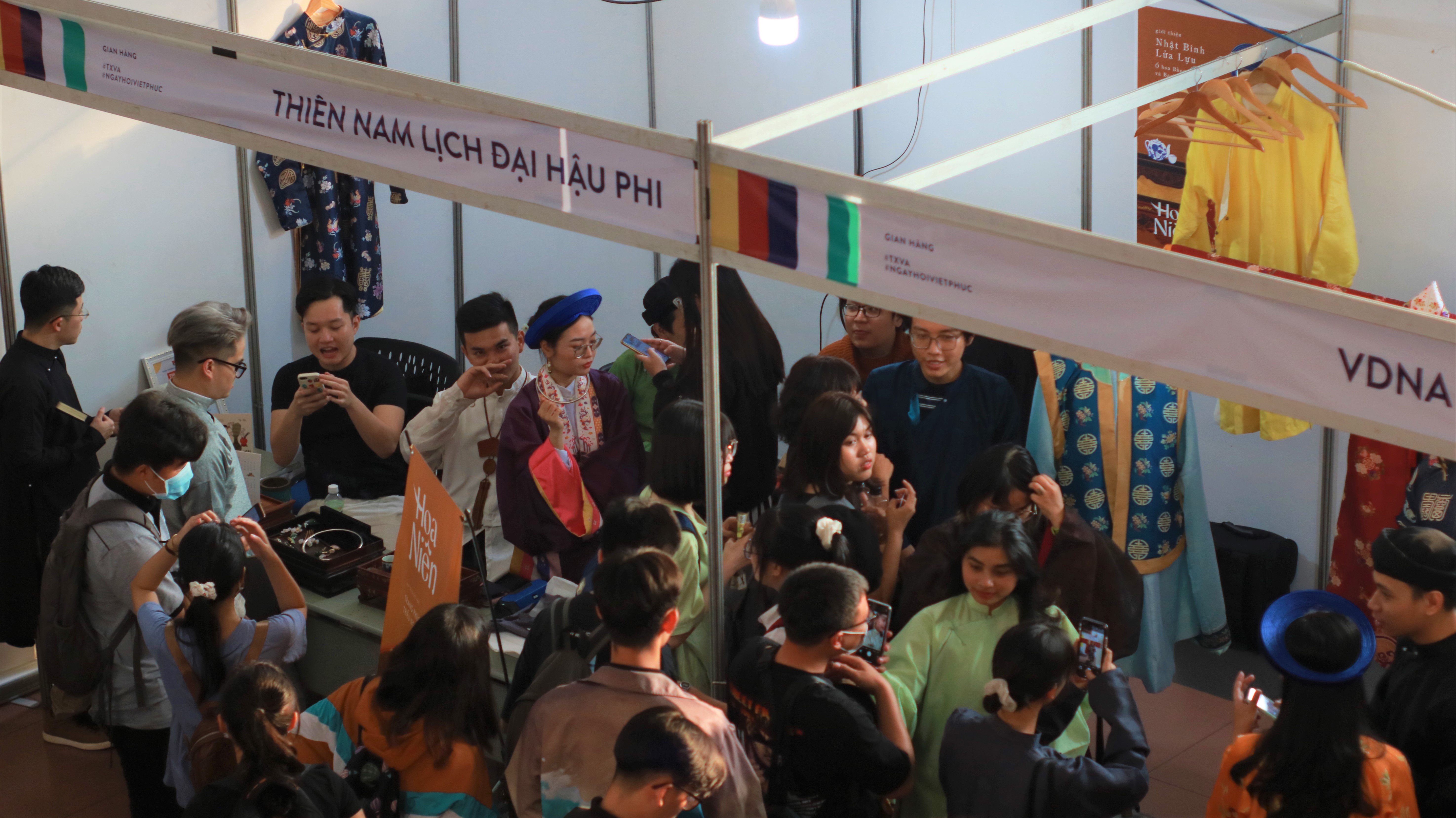 toc xanh vat ao,  co phuc,  trang phuc co truyen,  ton that minh khoi anh 6