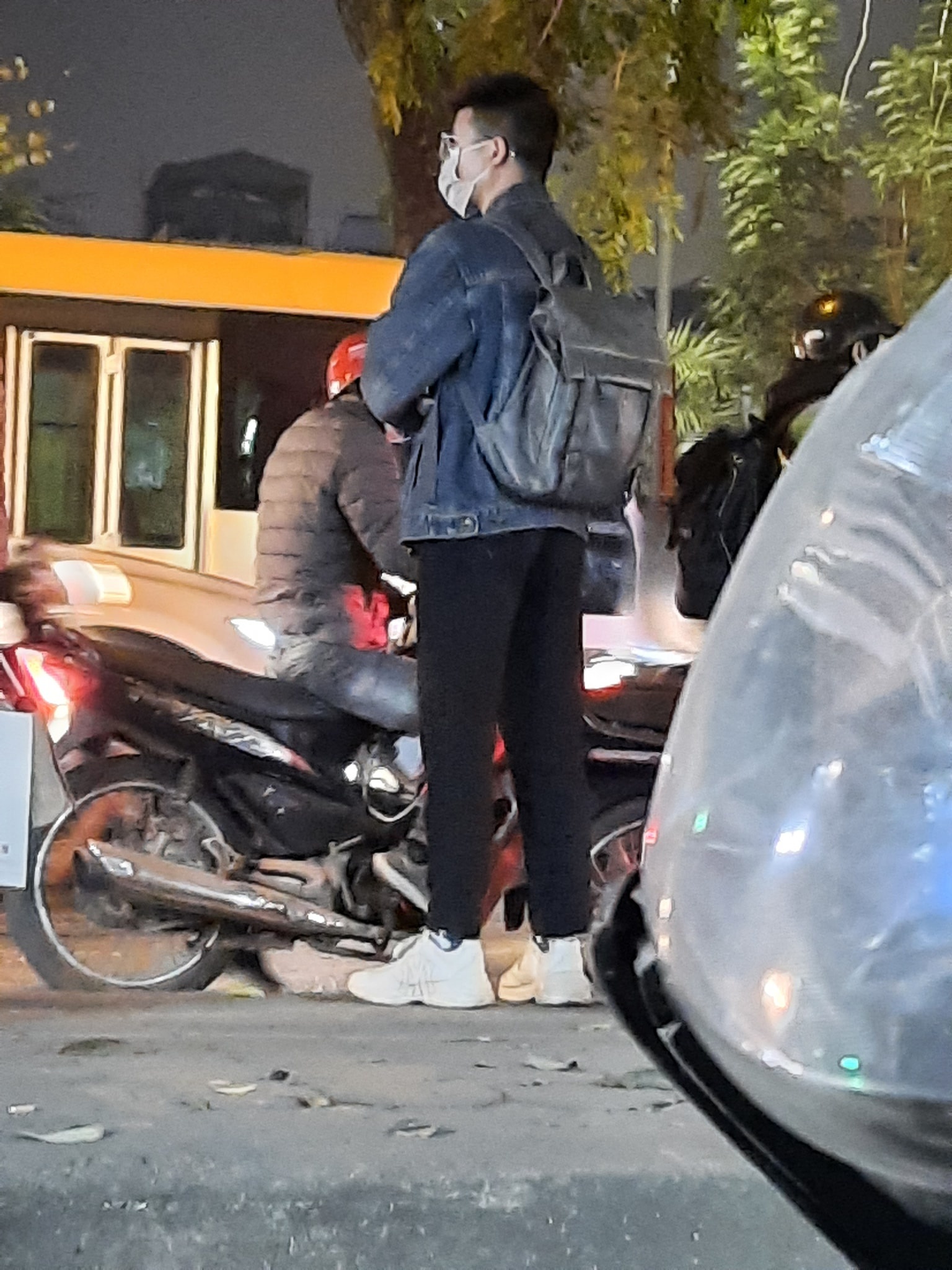 giúp đỡ người đi đường ảnh 1 giup do nguoi di duong anh 1