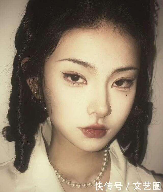 Hot girl lo mat that anh 1