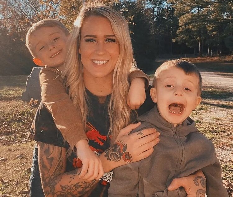 Guong mat bien dang cua nu vo si quyen anh hinh anh