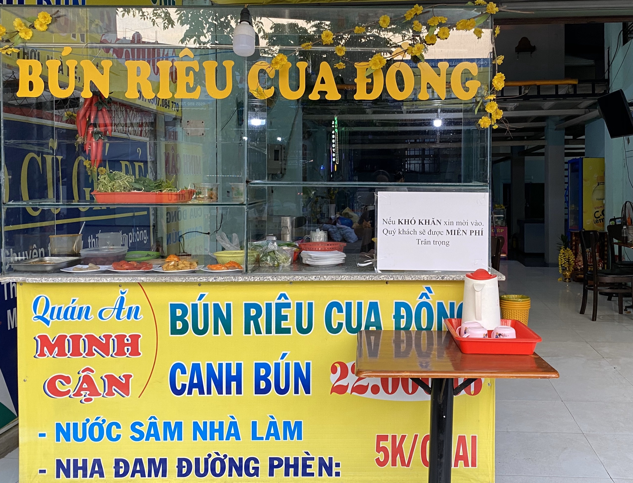 quan com mien phi anh 1