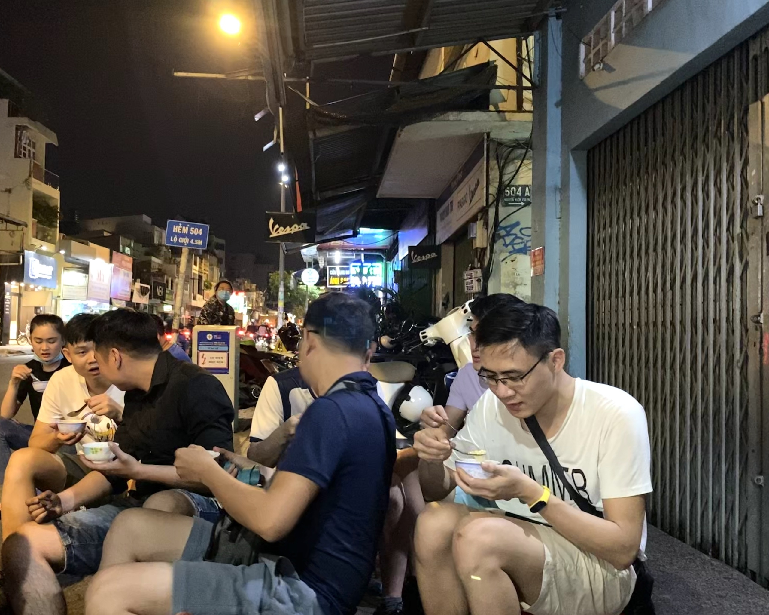 quán chè đèn dầu ảnh 2 quan che den dau anh 2