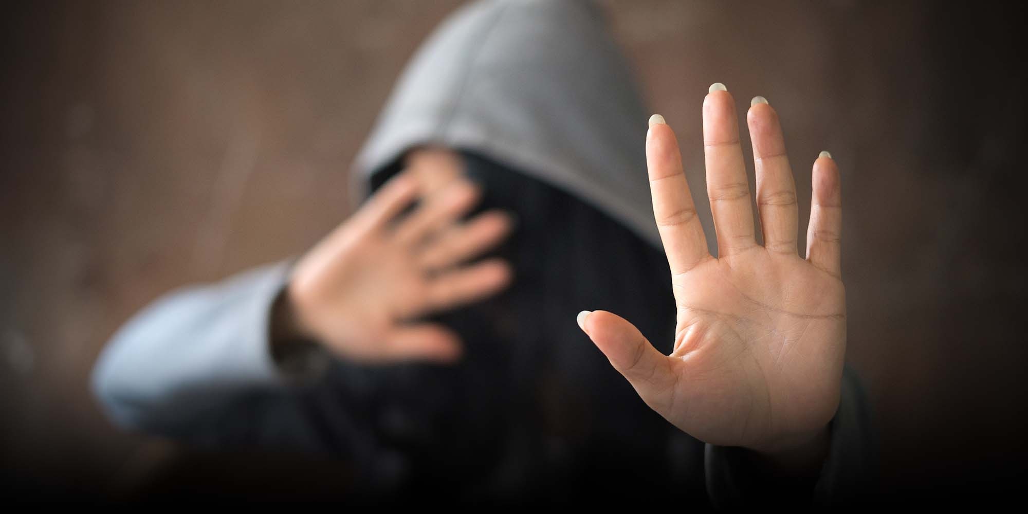 bao luc gia dinh anh 2