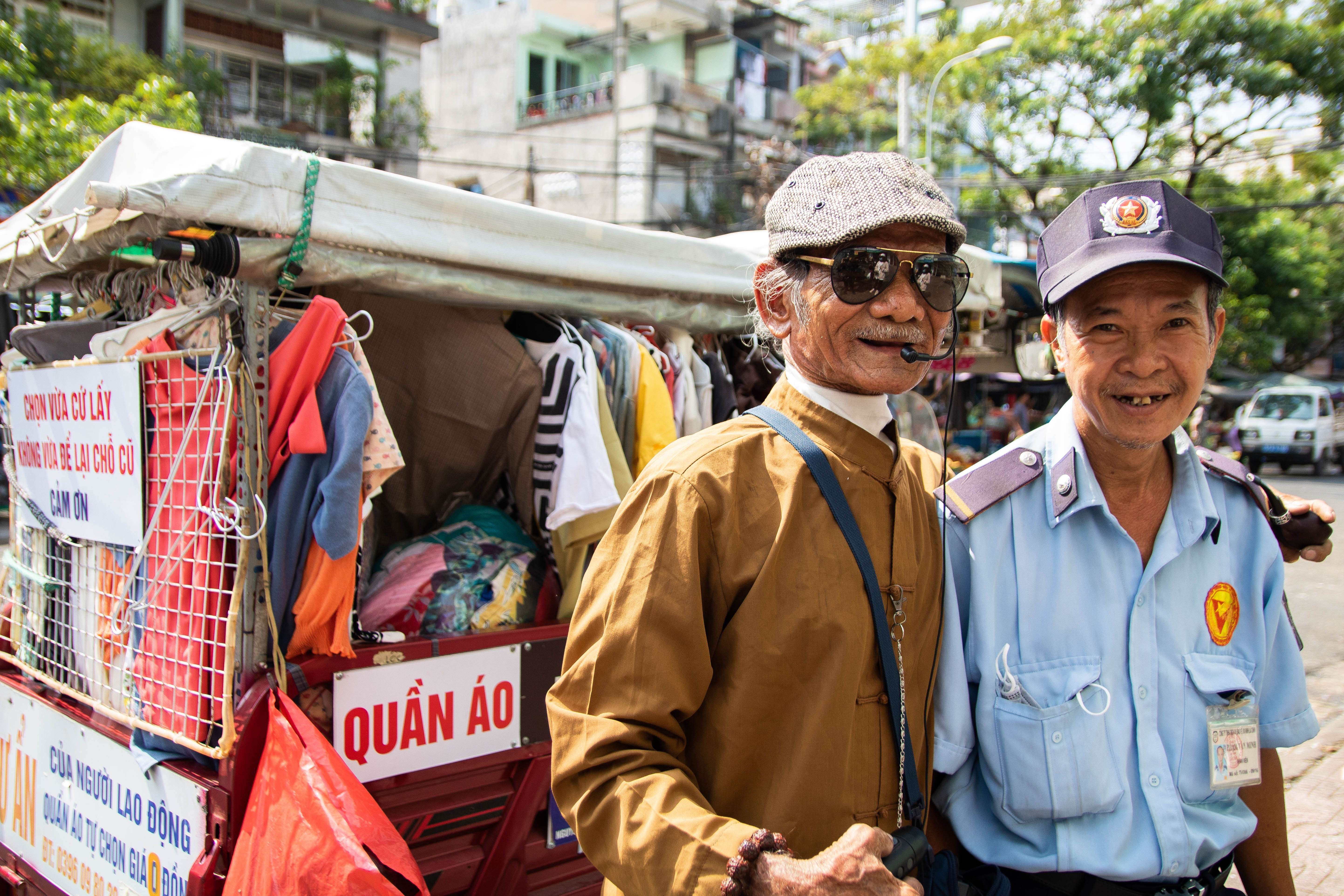 Xe quan ao 0 dong cua ong Tu An tai TP.HCM hinh anh