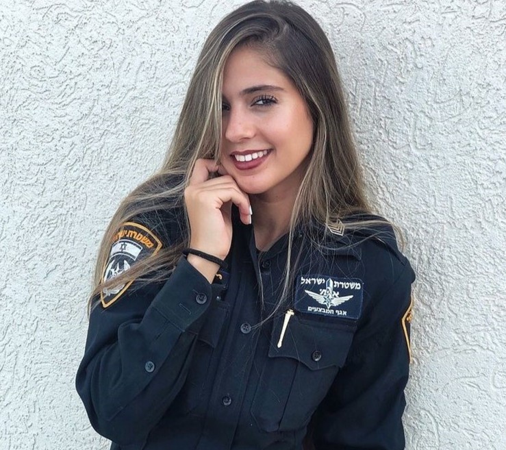 nu canh sat xinh dep anh 1