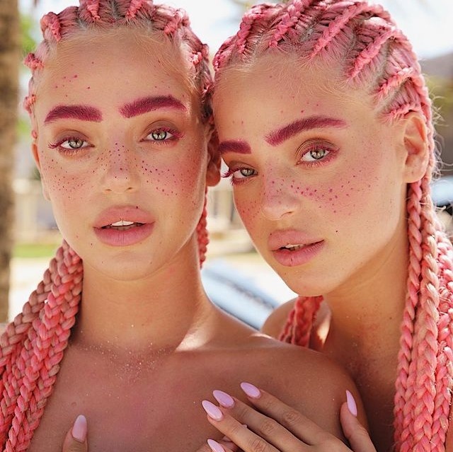 chi em sinh doi anh 10