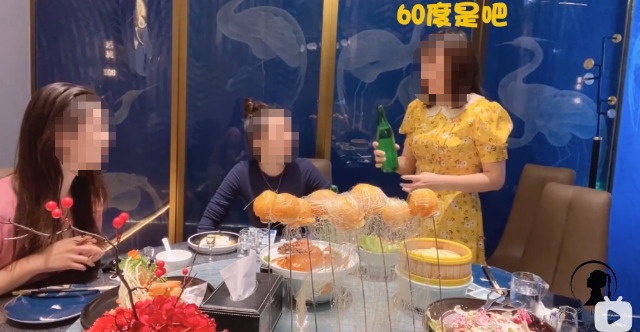 livestream uống rượu ảnh 3 livestream uong ruou anh 3