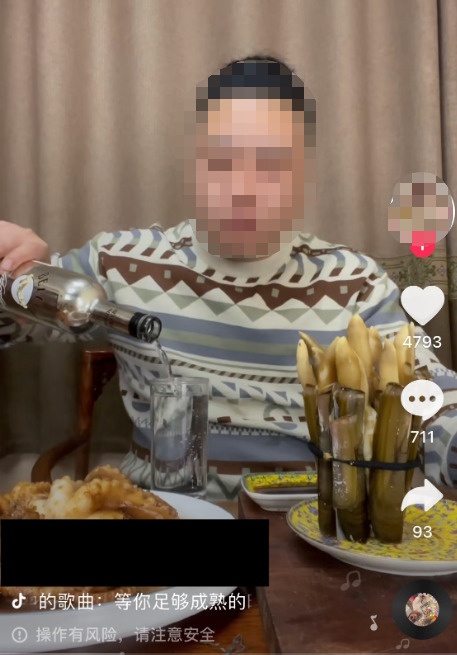 livestream uống rượu ảnh 1 livestream uong ruou anh 1
