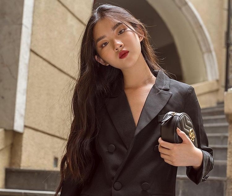 nu sinh Ngoai giao da tai anh 1