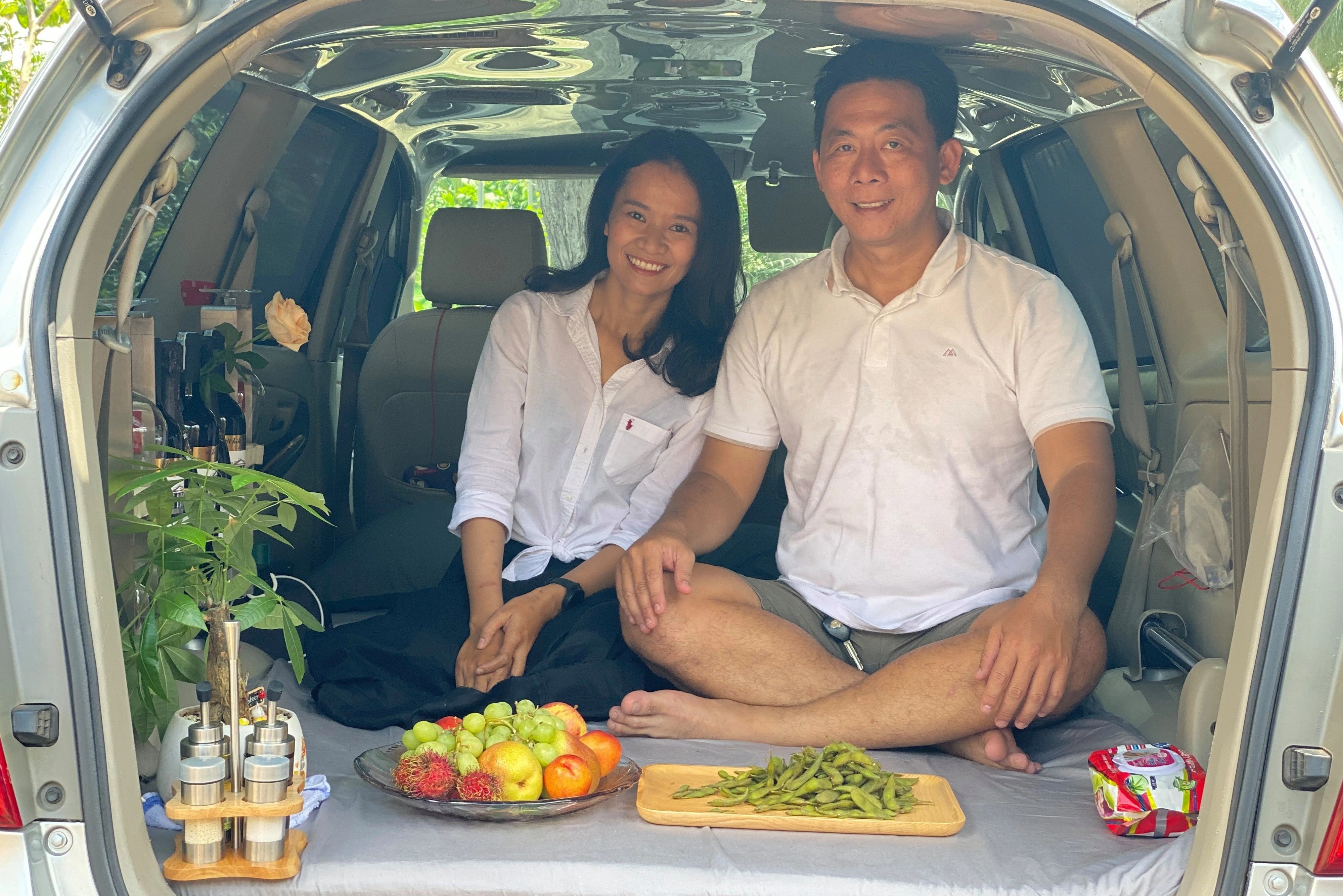 10 ngay, 20 trieu dong de bien oto 8 cho thanh nha di dong hinh anh