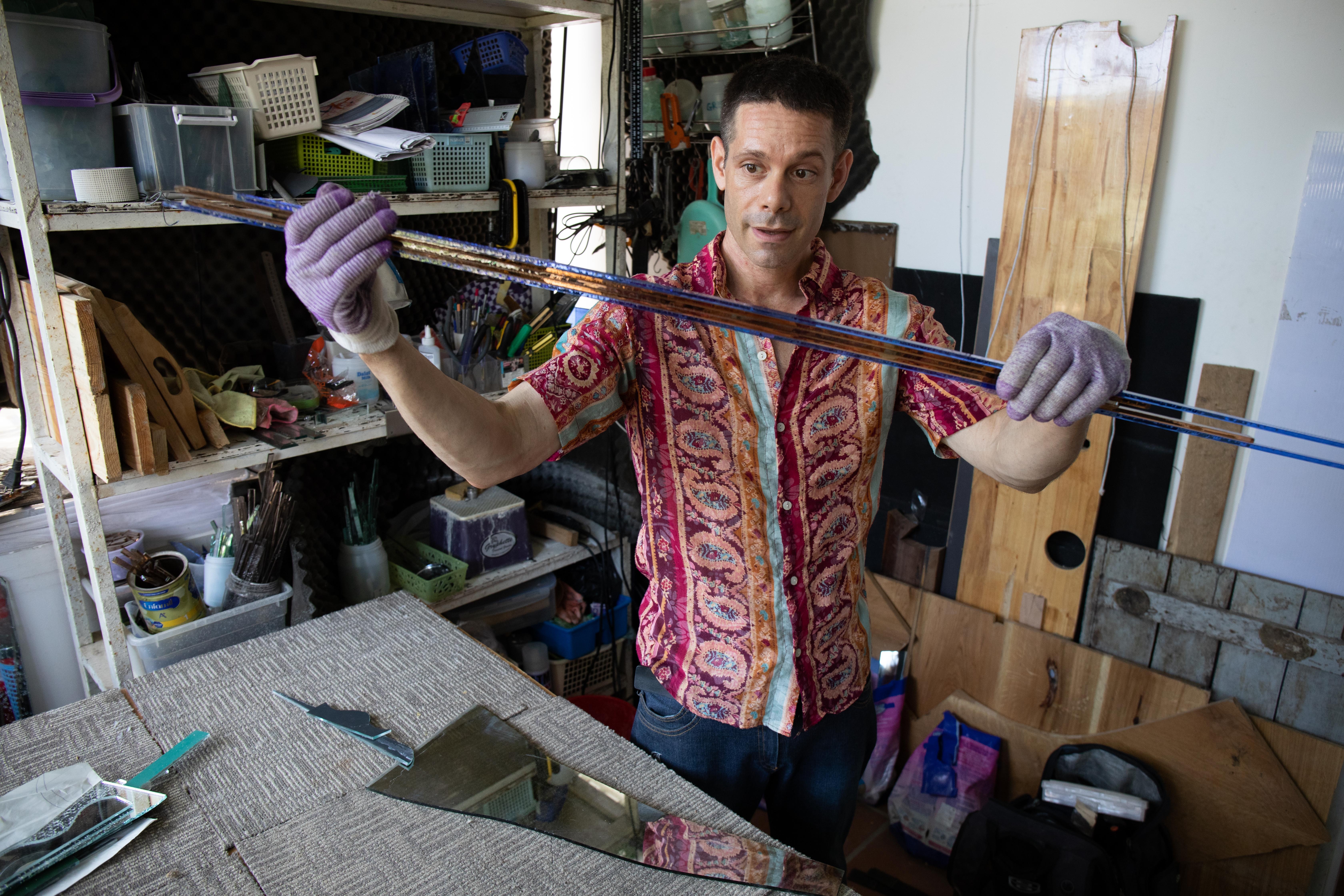 ông Tây làm nhặt kính về làm đồ ảnh 14 ong Tay lam nhat kinh ve lam do anh 14