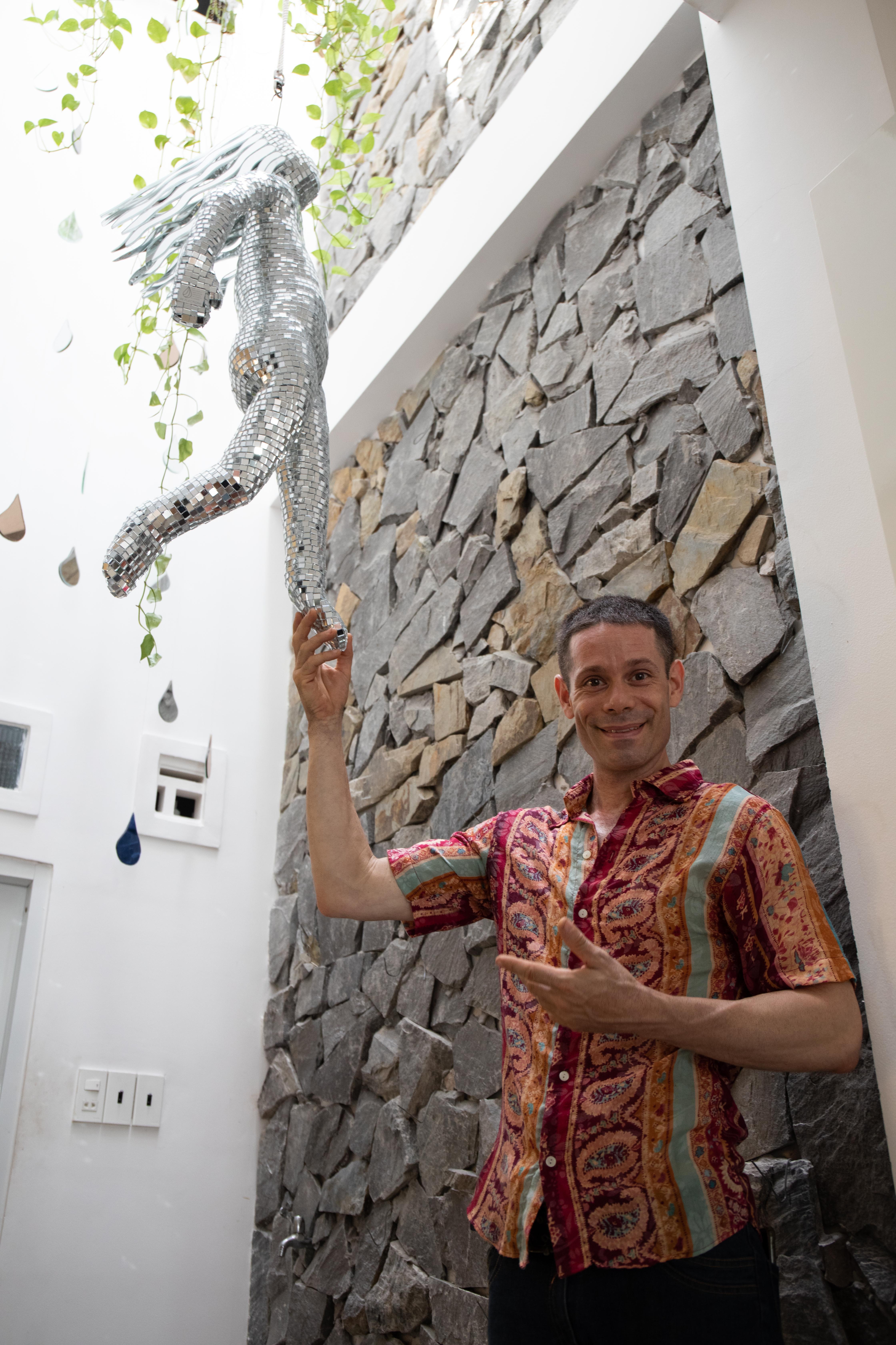 ông Tây làm nhặt kính về làm đồ ảnh 4 ong Tay lam nhat kinh ve lam do anh 4