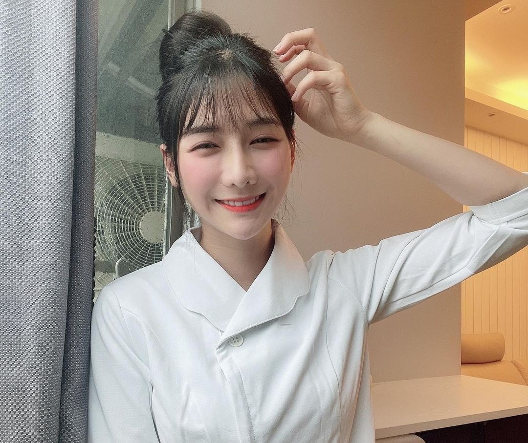 hot girl ban ca anh 1