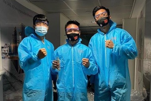 Cau thu tuyen Viet Nam hao hung truoc gio ve nuoc hinh anh