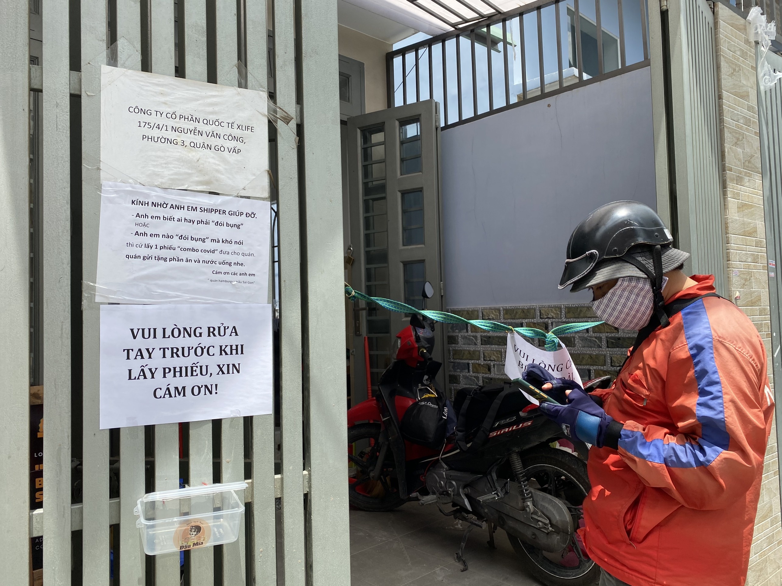 tặng cơm mùa dịch ảnh 5 tang com mua dich anh 5