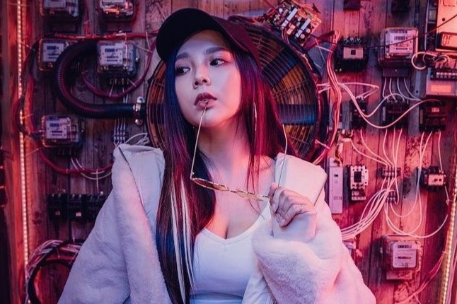 Nu y ta Dai Loan tro thanh game thu noi tieng hinh anh