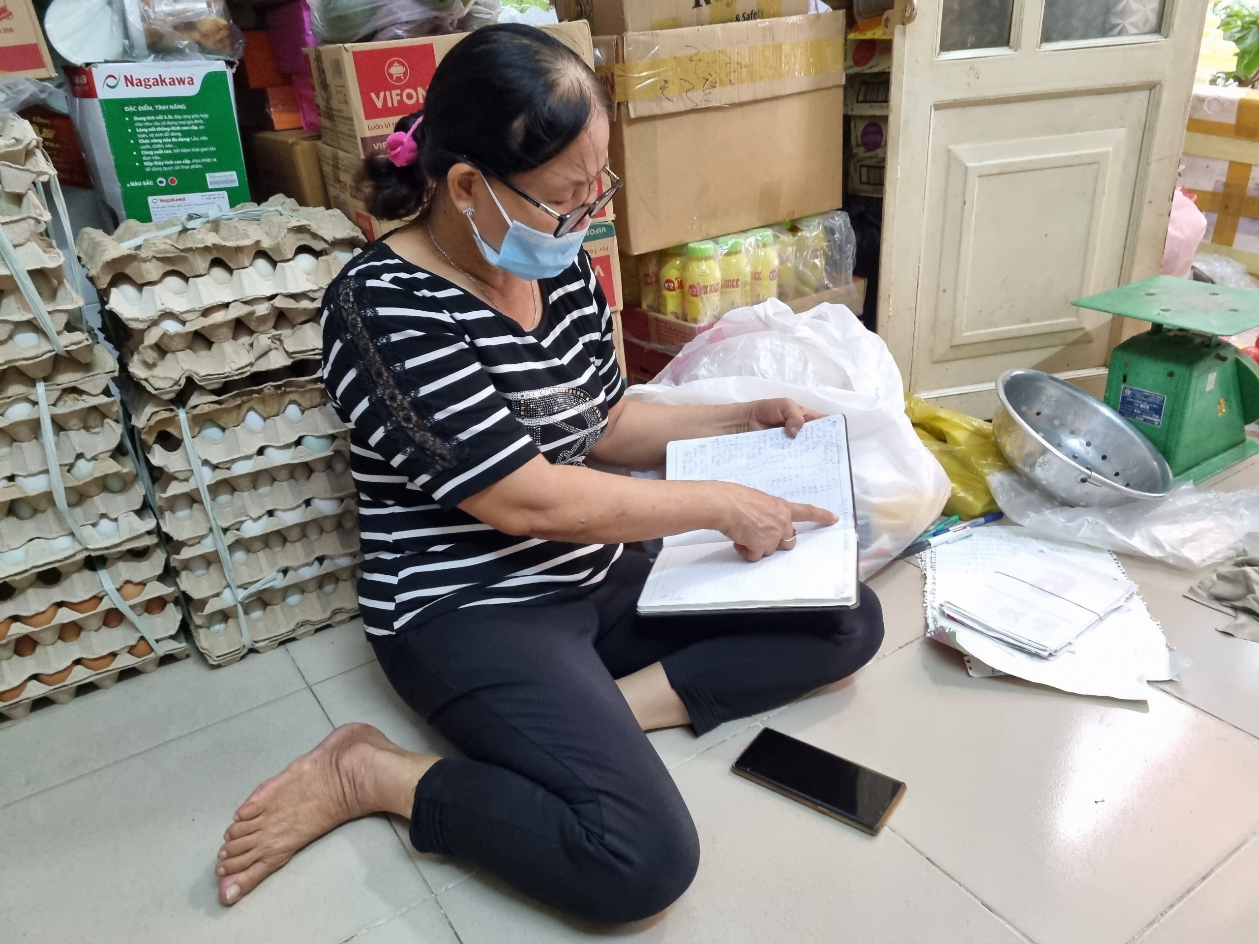 sạp rau 0 đồng của bác sĩ ảnh 3 sap rau 0 dong cua bac si anh 3