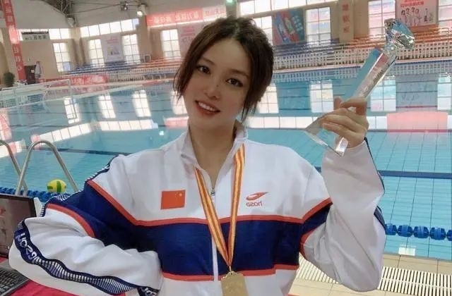 Nu than boi loi moi cua doi Olympic Trung Quoc hinh anh