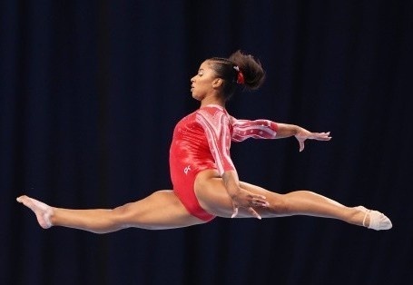 Co con gai thi dau Olympic, nu pham nhan My duoc lui ngay vao tu hinh anh