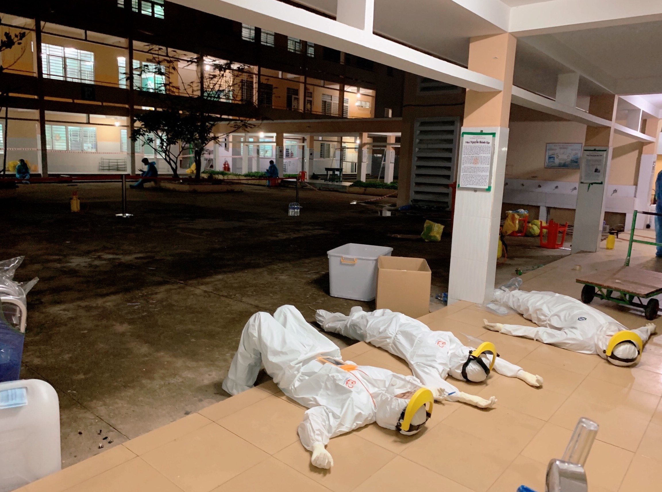 tinh nguyen vien chong covid anh 1