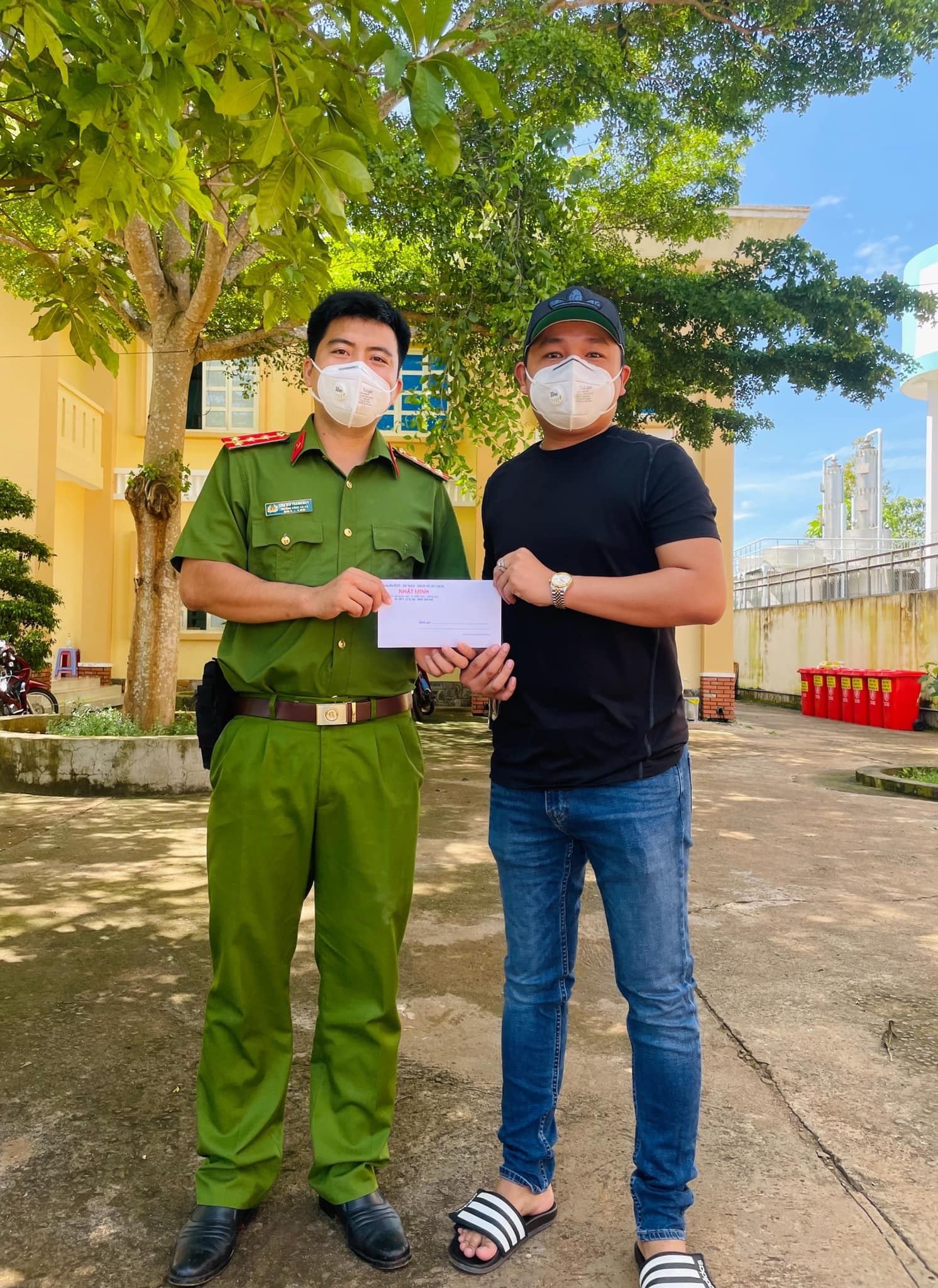 phat bang ve sinh tai diem phong toa anh 2