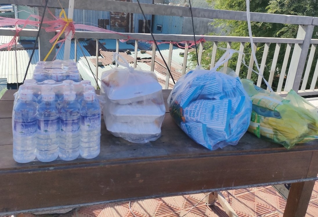 tu mien nam ve que tranh dich anh 3