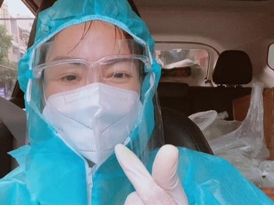 Me nho gia dinh trong con trai 7 tuoi, tu Ha Noi vao TP.HCM chong dich hinh anh