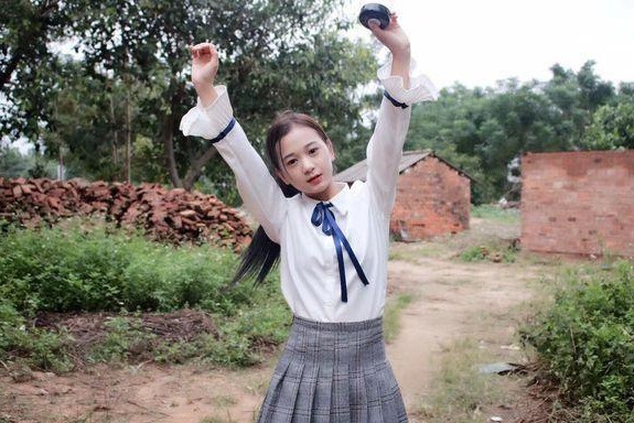 hot girl lua dao anh 1